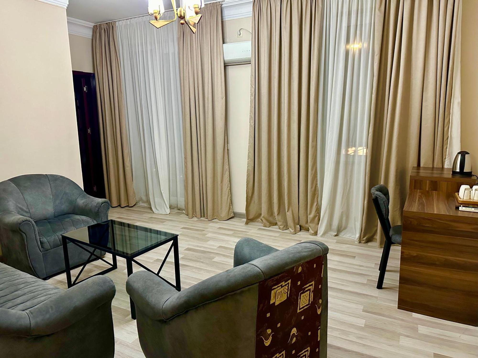Hotel Tsereteli Batum Dış mekan fotoğraf